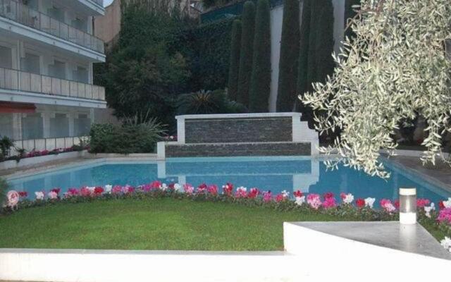 Appartement Menton, 3 pièces, 5 personnes - FR-1-196-230