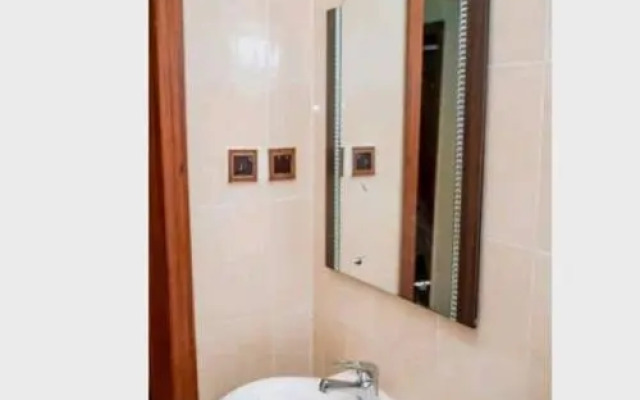 Office & 2 bedrooms entire place in Kimihurura