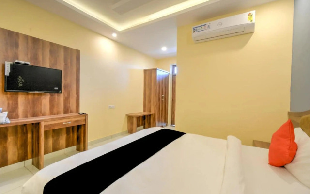 Capital O 68772 Kubergarh Resort
