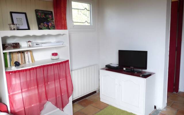 Chambre Rouge et Vin Blanc