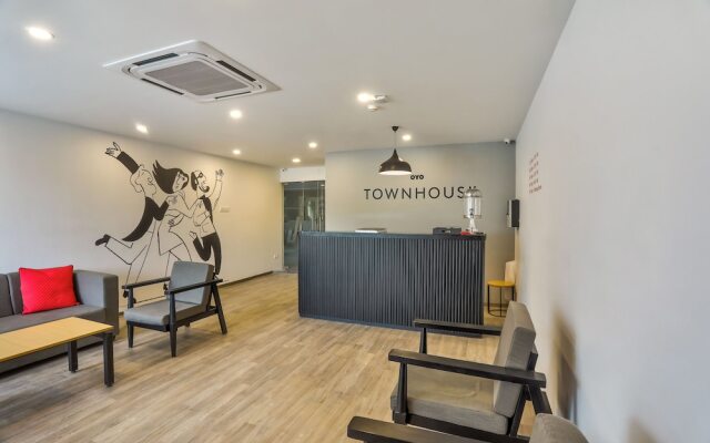 OYO Townhouse 156 Maraimalai Nagar