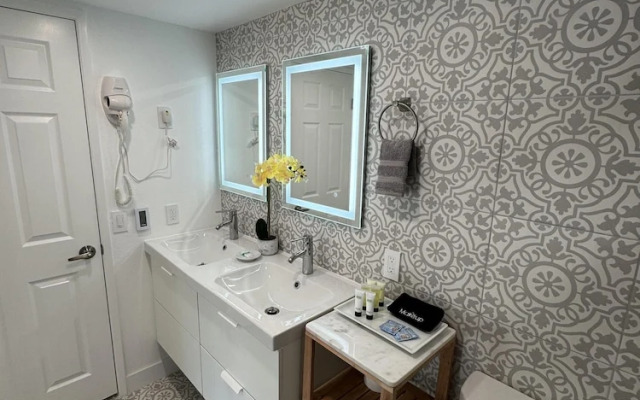 Lakefront View #2463