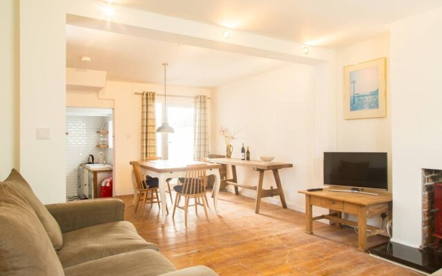 Beautiful 2 Bedroom House in Central Brighton