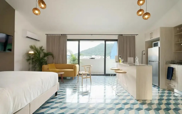 w Fancy Loft in Santa Ana