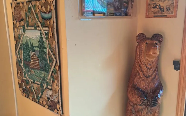 The Woodsman Country Lodge