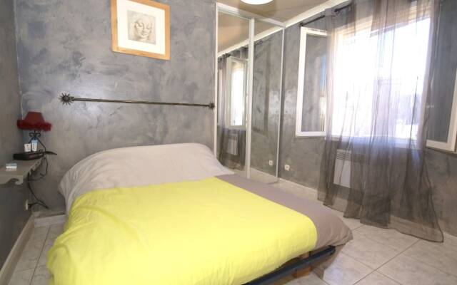 Child-friendly Holiday Home With Many Facilities in Aix-en Provence