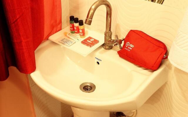The Kolkata Hotel by OYO Rooms