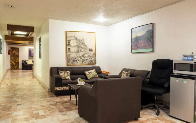 Apt in Del Valle Great Location near WTC