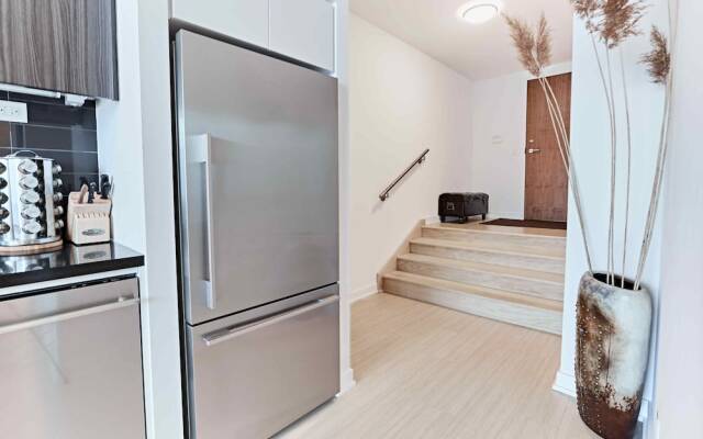 2 Storey Downtown Townhouse