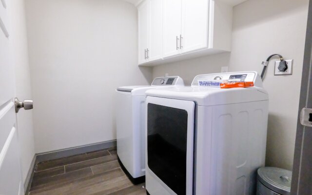 3Bdrm 3.5Bath 7Beds - NRG GRB MM-Park