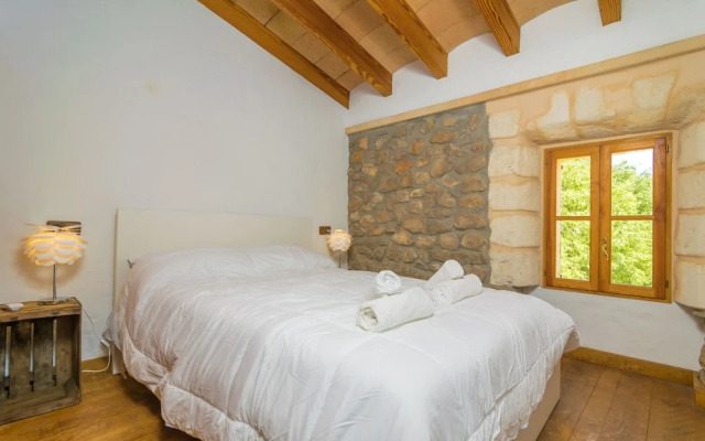 Son Paparra in Inca With 2 Bedrooms and 2 Bathrooms