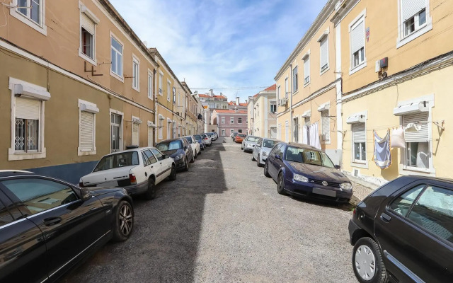 Wal Apartments- 3 bedrooms with parking space