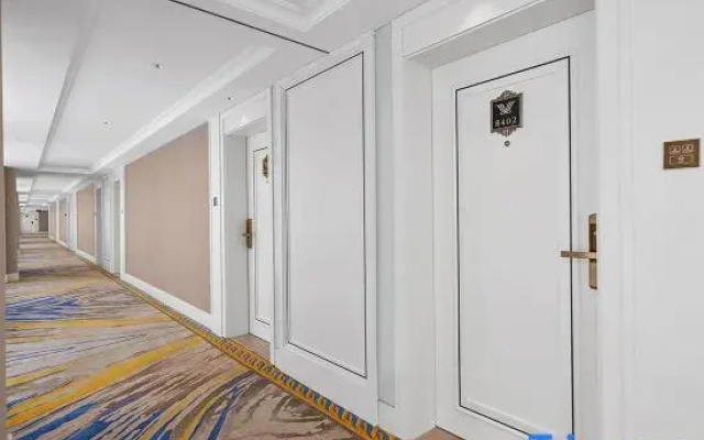 Vienna International Hotel (Zhenjiang Yangzhong)