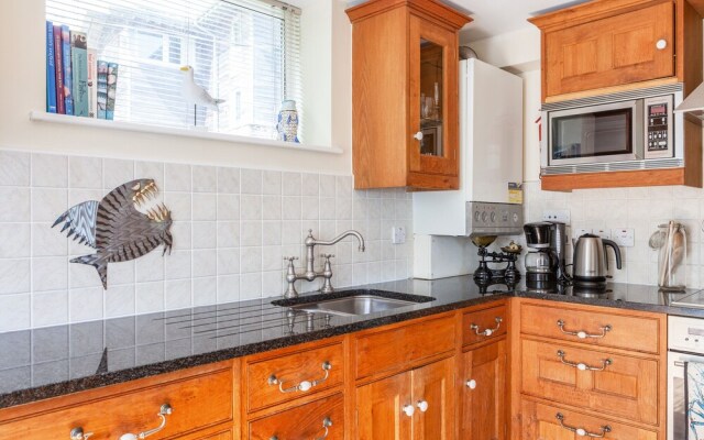 Hydeaway, 7 Grafton Towers