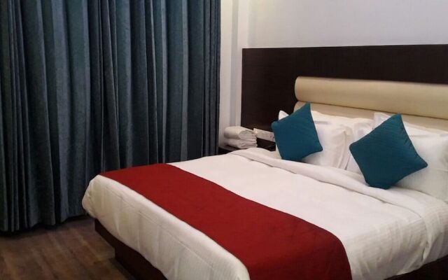 Kamakshi Residency by Royal Collection