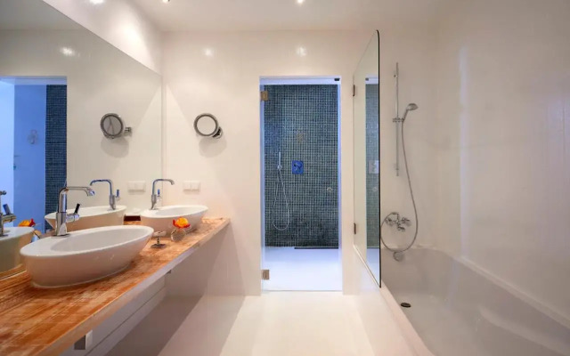 Vila Joya Home, Restaurant & Spa