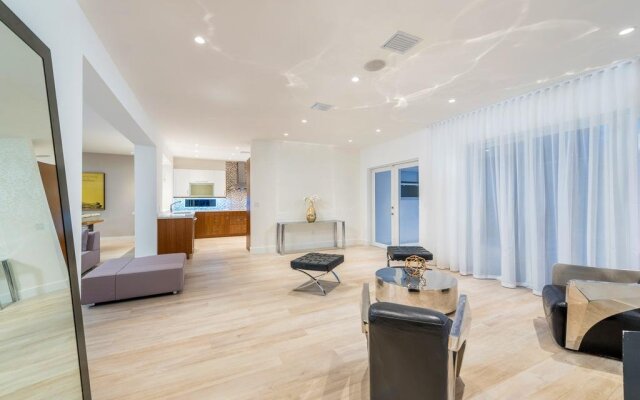 Miami World Rental - Venetian House