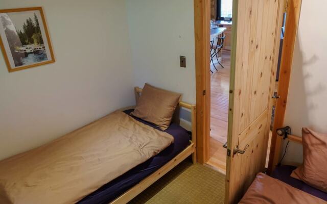 Beautiful Log Chalet Near Fernie, BC