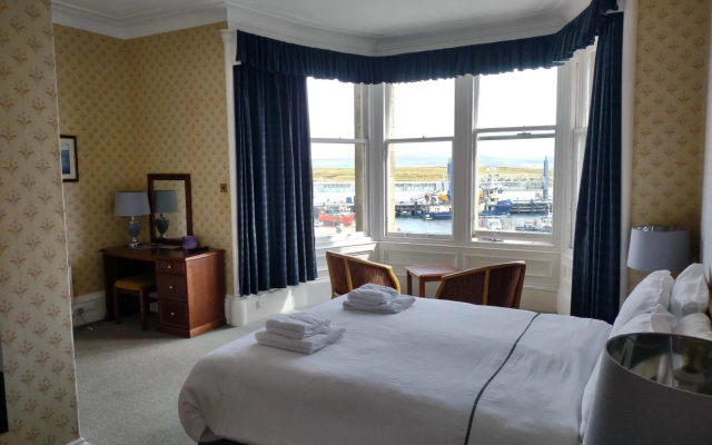 The Stromness Hotel by Paymán Club