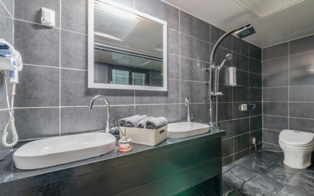 Gyeongju Palace Pool Villa Pension