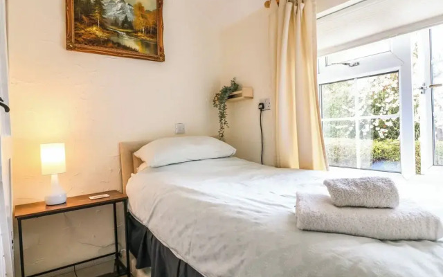 Periwinkle Cottage