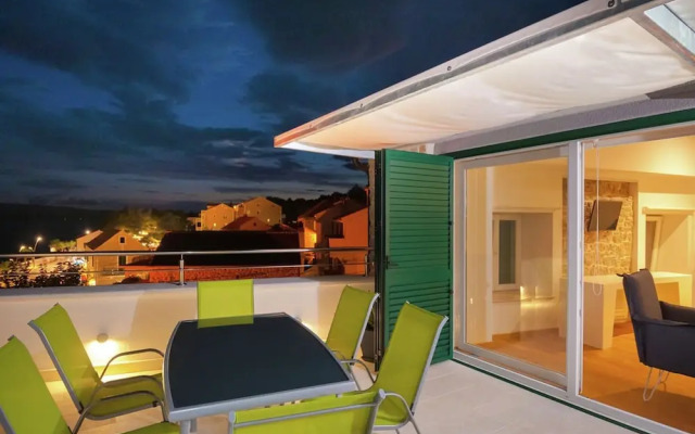 Sea-view Villa in Bol with Hot Tub, Sauna, Whirlpool