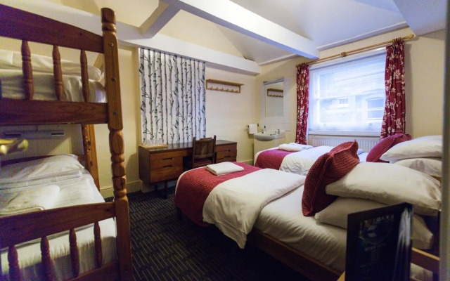 St Athans Hotel