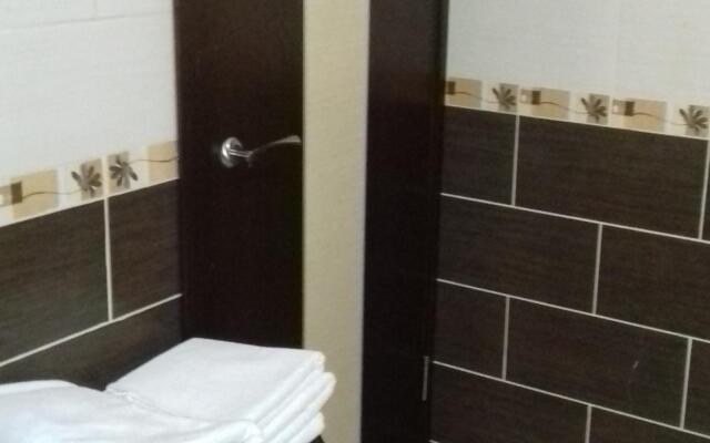 Akiyat Hotel