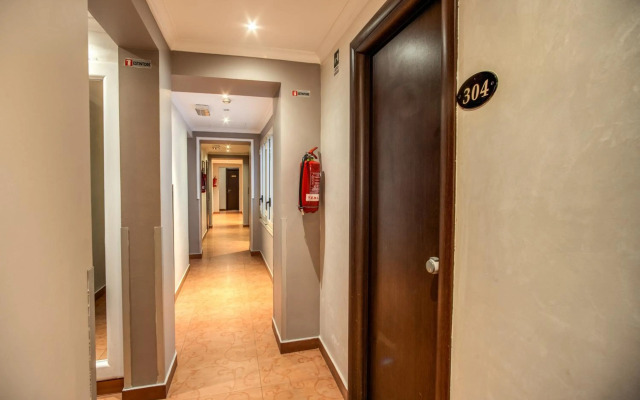 Everest Inn Rome