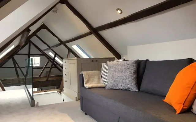 Stylish Wells Penthouse With Cathedral Views