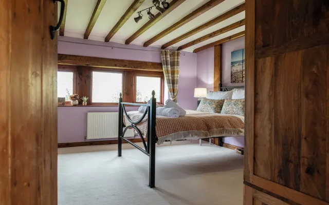 The Threshing Barn-Stunning 5 BD Retreat