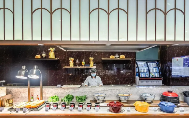 Mercure Qingdao Downtown