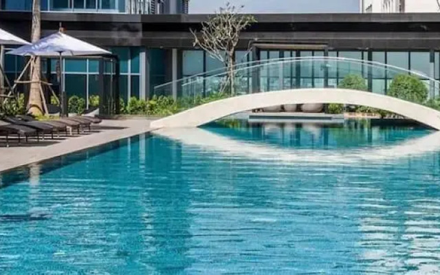 DongDong Apartment in Sunwah Pearl
