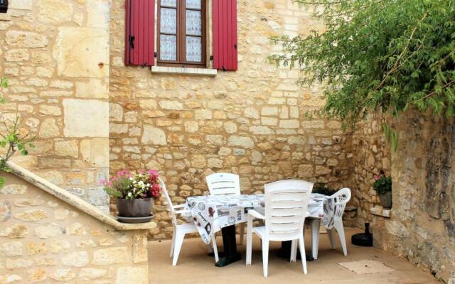 Gîte Cénac-et-Saint-Julien, 3 pièces, 4 personnes - FR-1-616-73