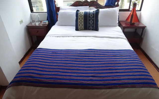 Erupcion Art Hotel & Hostel