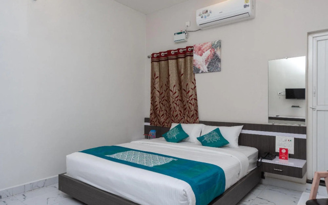 OYO 22300 Sri Ramachandra Guest House