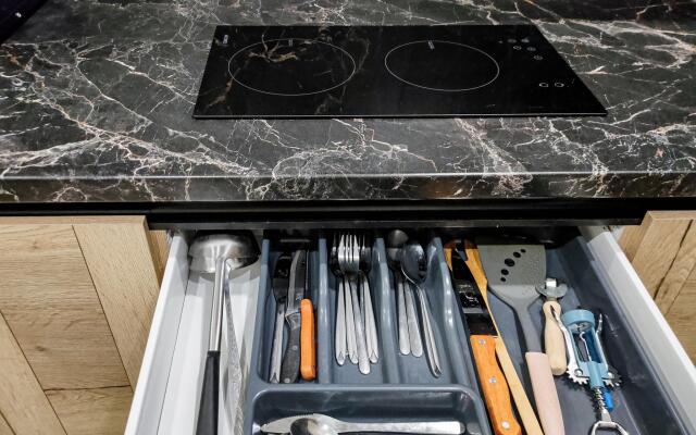 Альянс на переулке Соборный 98