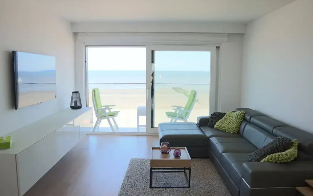 Apartment in Nieuwpoort With Terrace