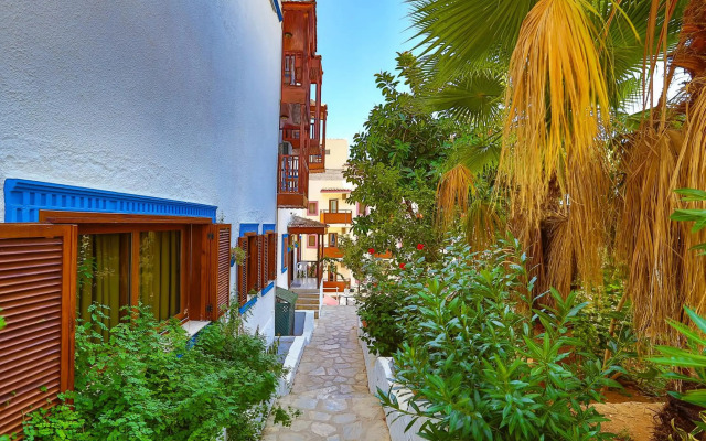 Zinbad Hotel