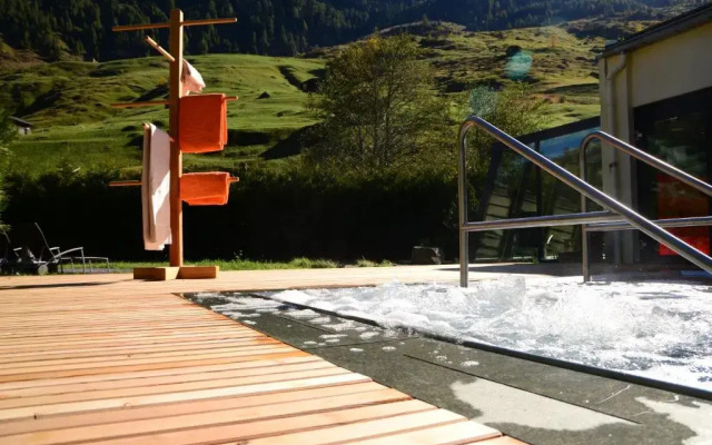 Hotel Rovanada