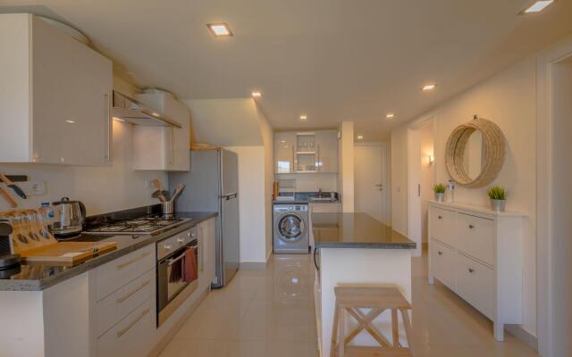 VESTA - Luxury APT - 2BR - Veranda