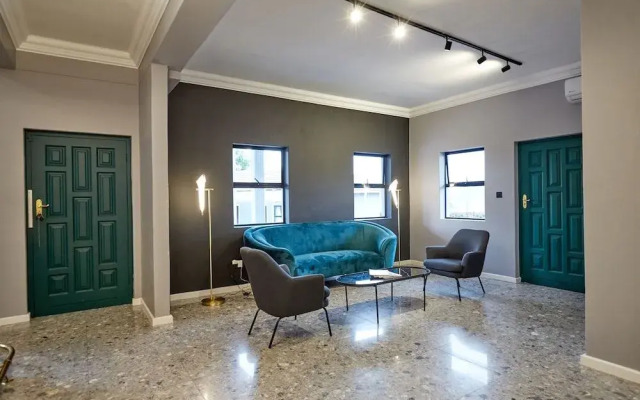 Daze House