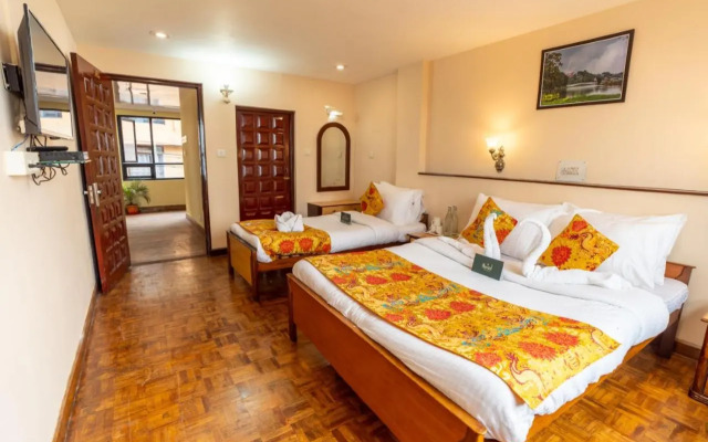 Muscatel Fairmont – 100 Mts from Mall Road