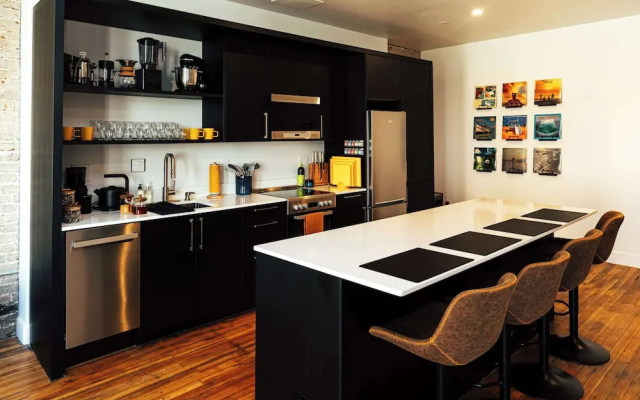 Loft 302 - The William - Sunlit - Above Carrigans
