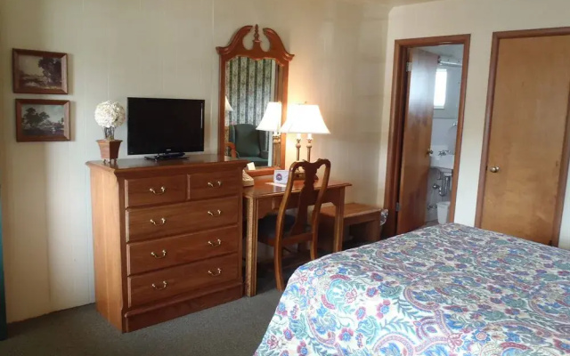Glass House Inn