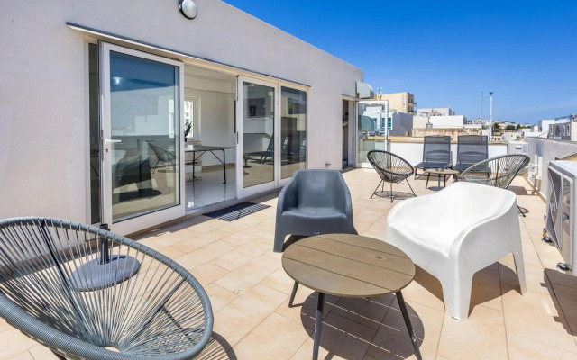 Hard to come by - modern & huge house in Sliema