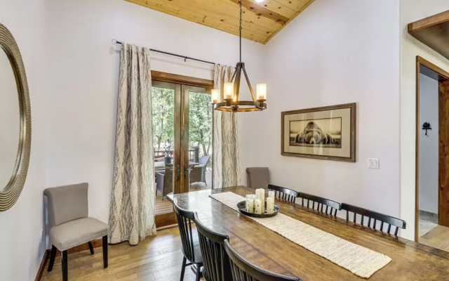 Porch, Fire Pit: 'pine View Retreat' in Lakeside!