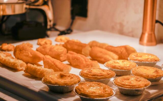 Paco Hotel Tiyuxilu Metro Guangzhou-Free Shuttle Bus during Canton Fair