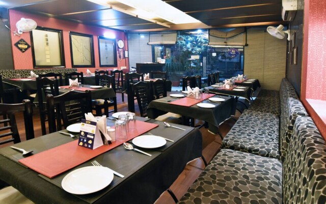 OYO 3412 Hotel Moti Mahal