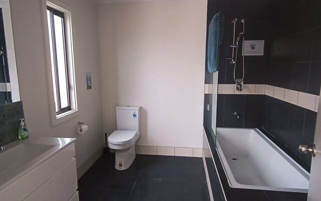 The Berri Bubble Lodge